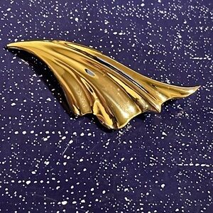 Vintage Stamped Mient Gold Toned Brooch Lapel Pin